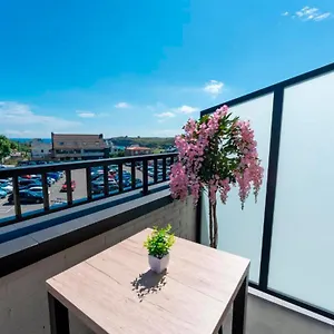 https://la-marina-sunset.bilbaohotelsspain.com
